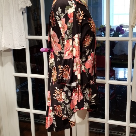 1️⃣day Sale!Paulino Black&Floral Ruffle HiLo Tunic - Picture 6 of 8